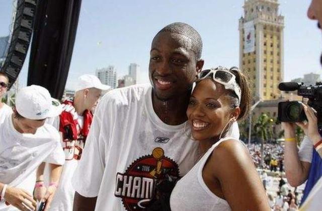 名气更具含 名气更具含