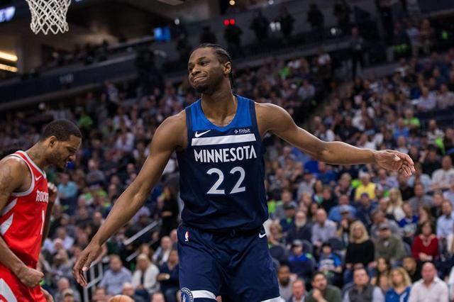 击球点与更 击球点与更